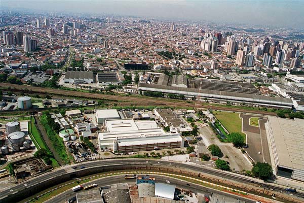 Vista area da Fbrica de So Caetano do Sul. (Brasil) X03CO_FT055BR